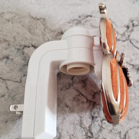 Bath & Body Works, Fall Wallflower Plug, Velvet Stacked Pumpkin Light Up - Picture 4 of 5